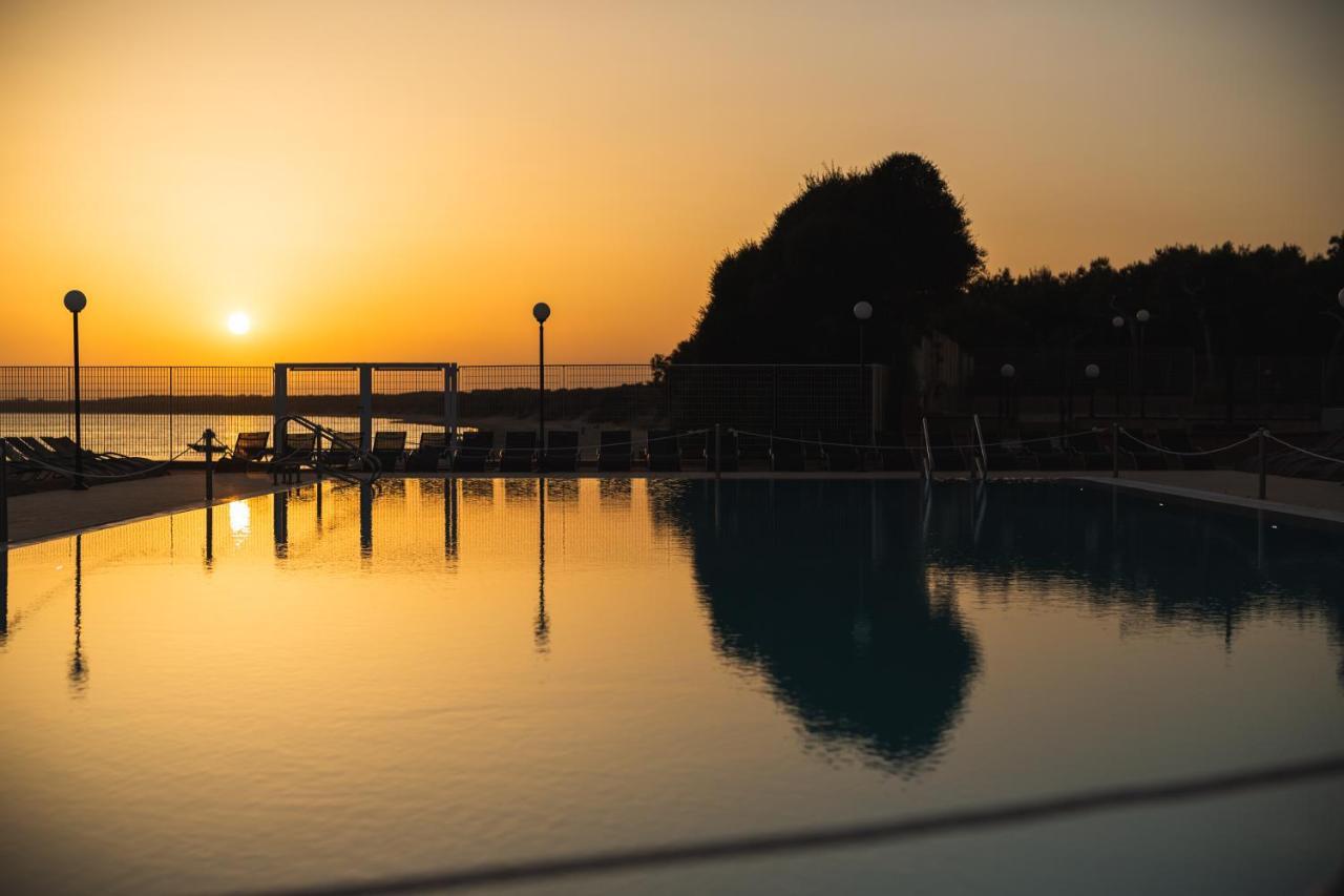Lido Azzurro Apulia Hotel Taranto Ara Solis מראה חיצוני תמונה