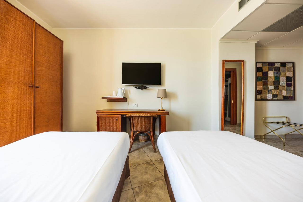 Lido Azzurro Apulia Hotel Taranto Ara Solis מראה חיצוני תמונה