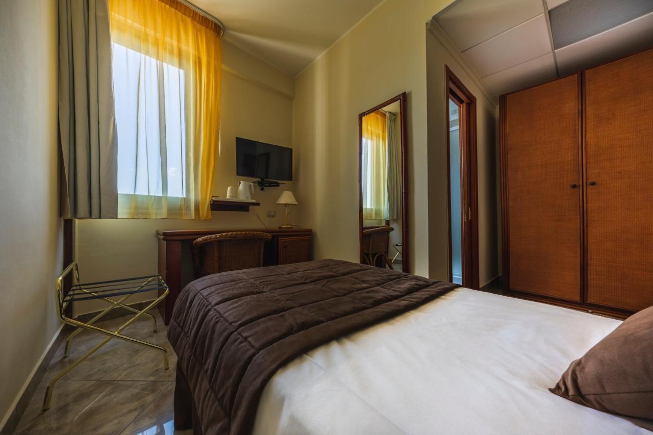 Lido Azzurro Apulia Hotel Taranto Ara Solis מראה חיצוני תמונה