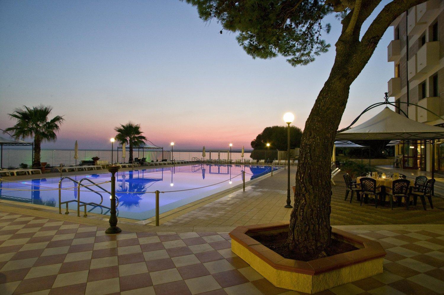 Lido Azzurro Apulia Hotel Taranto Ara Solis מראה חיצוני תמונה